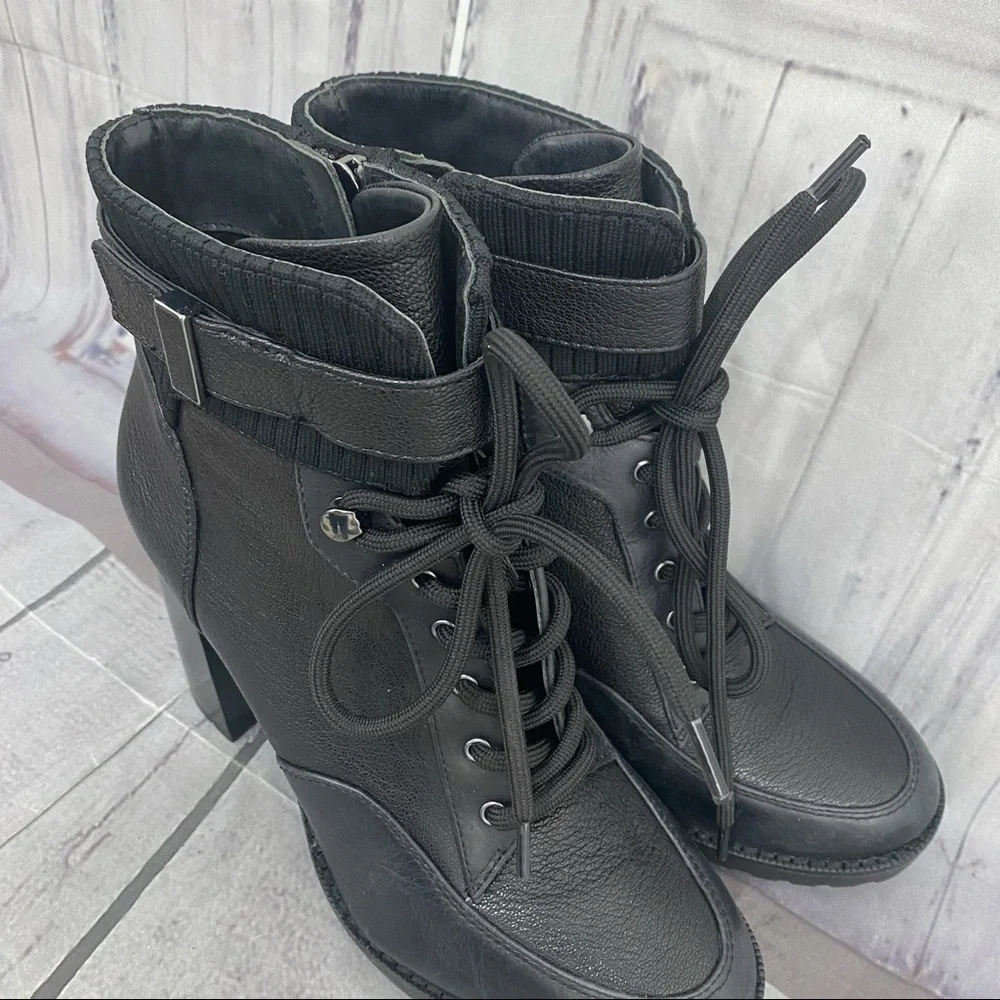 Antonio Melani Size 7.5M 7.5 Black Leather Lace Up Chunky Ankle Booties Zip - Picture 15 of 15